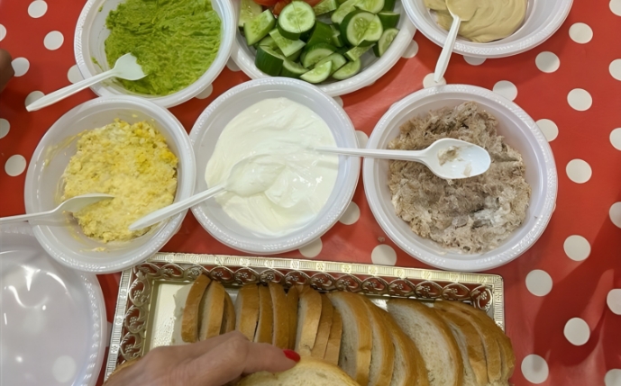 ארוחת בוקר משותפת